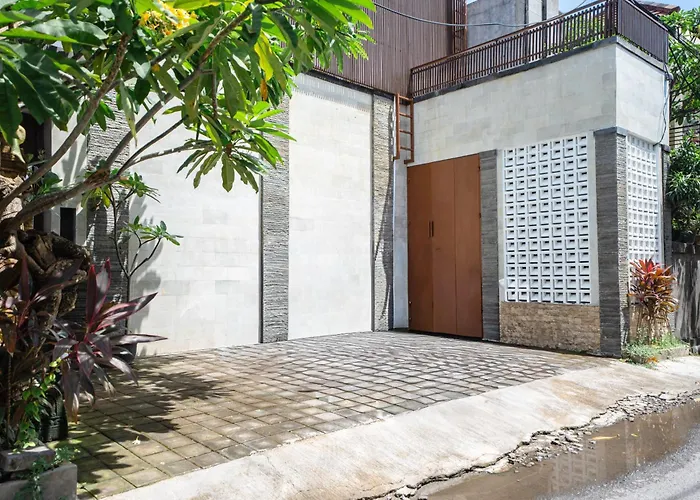 Lumbung Sari Guest house 3*