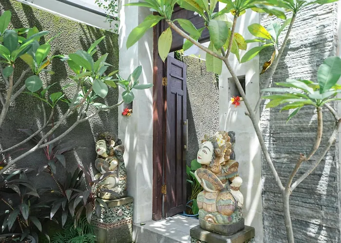 Lumbung Sari Guest house 3*